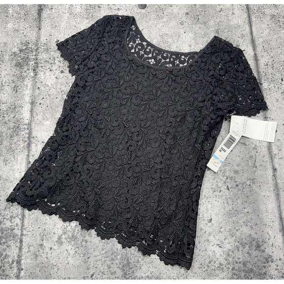 MARINA Tops - NWT M Lord&Taylor MARINA Black Lace Overlay Sleeveless Top Double Vneck Evening